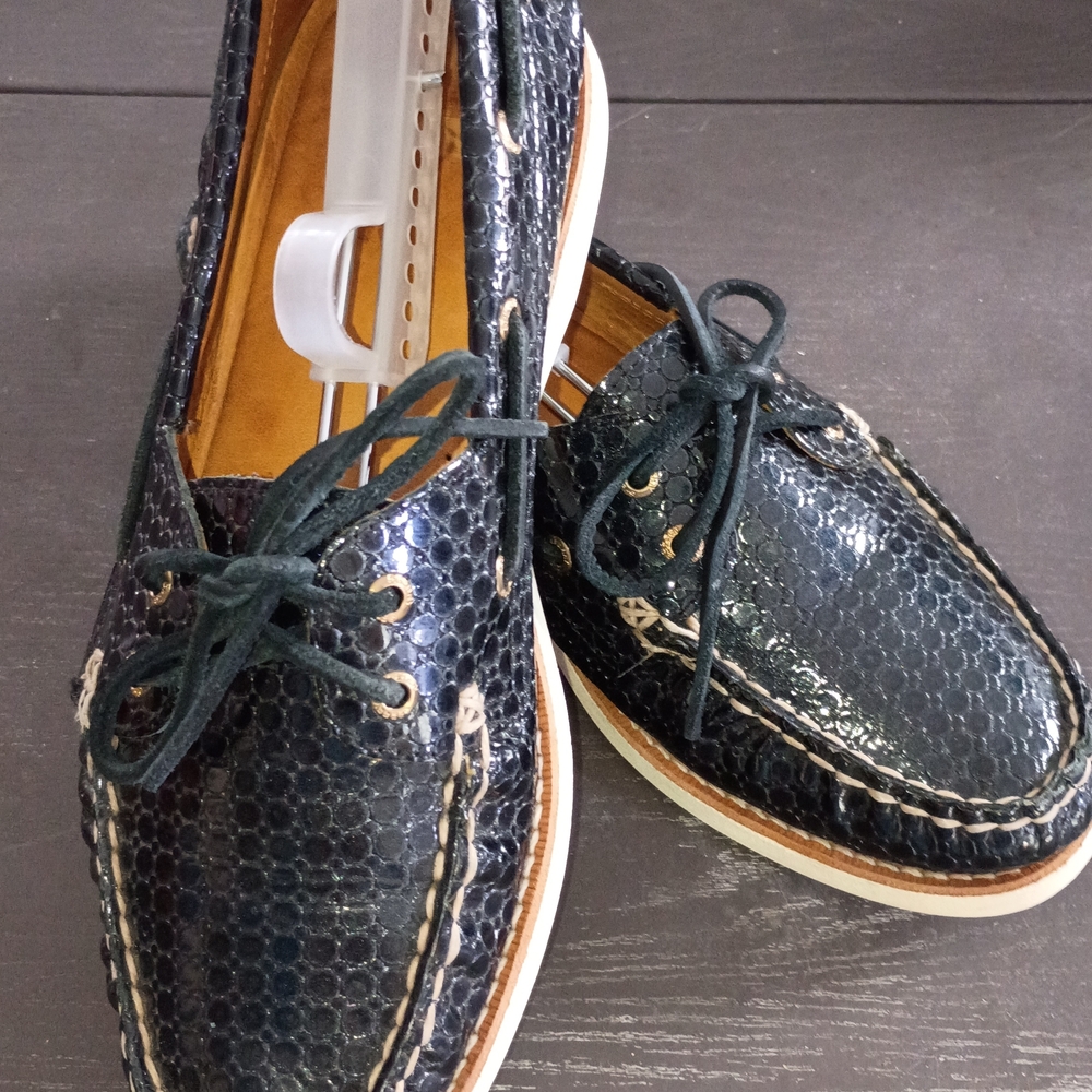 Sperry Textured Black Patent Leather Boat Shoes. Women's 9.5M GOLD CUP